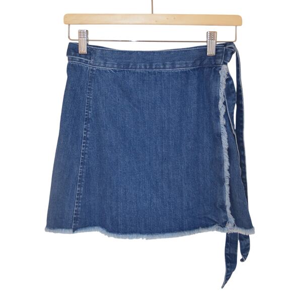 Madewell Denim Wrap Front Raw Hem Mini Skirt Size 0 - Picture 2 of 5